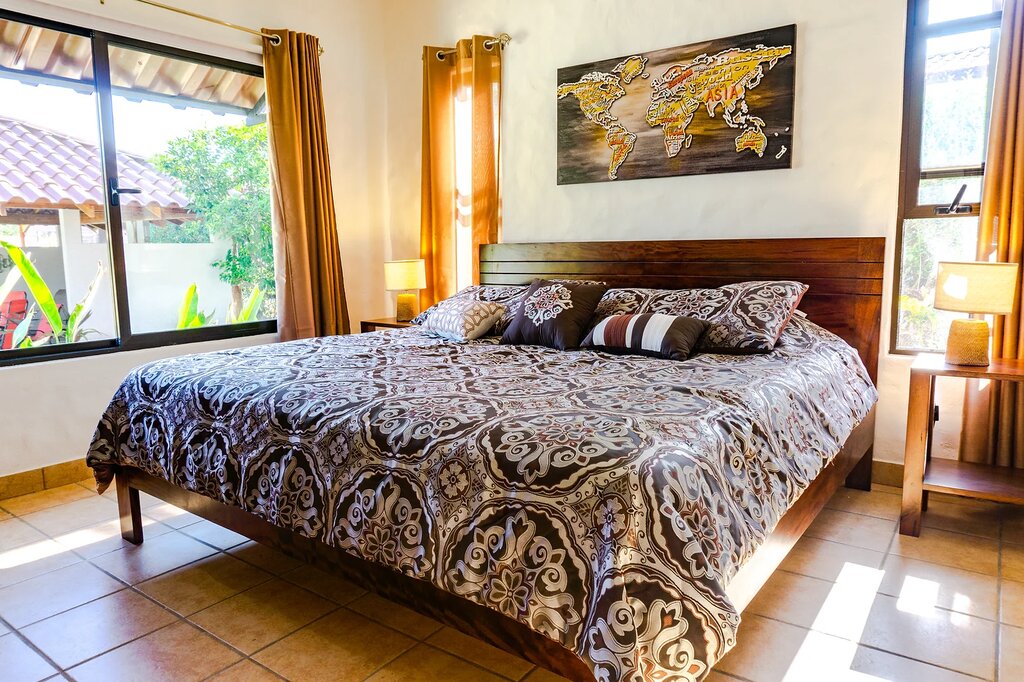 Hotel323