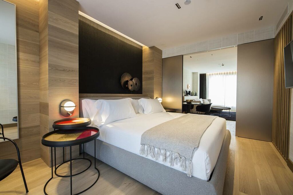 Hotel896