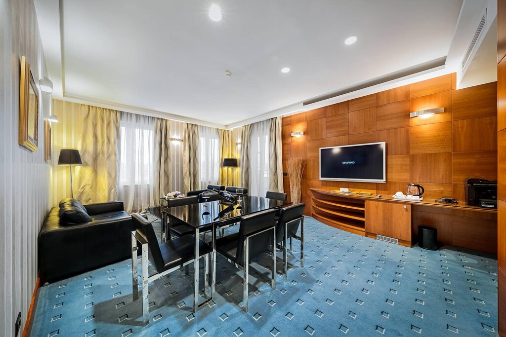 Hotel1336