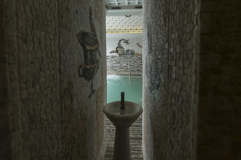 Hotel683