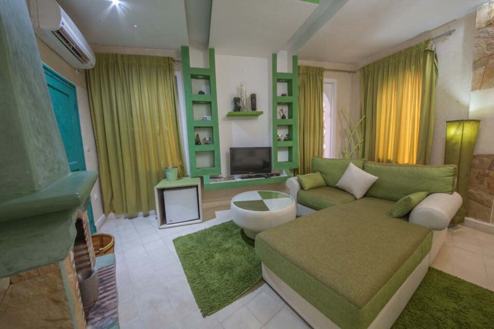Hotel87