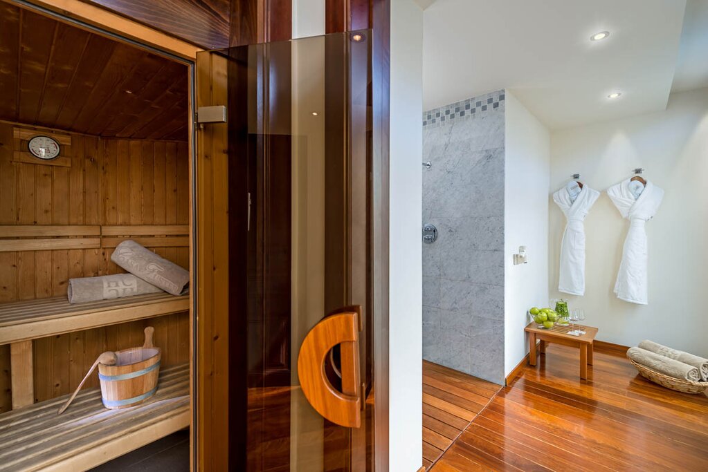 Hotel975