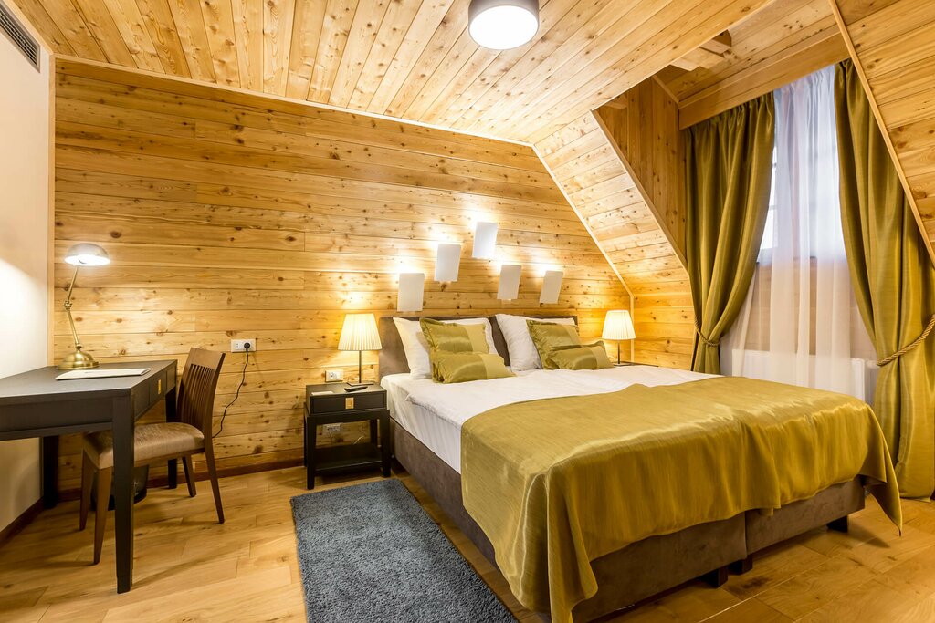 Hotel1370
