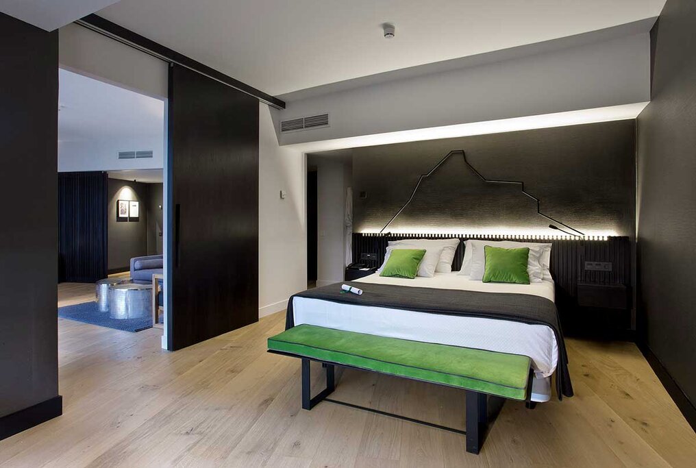 Hotel876