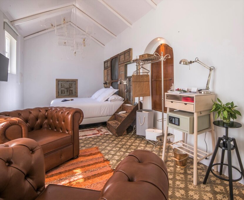 Hotel694