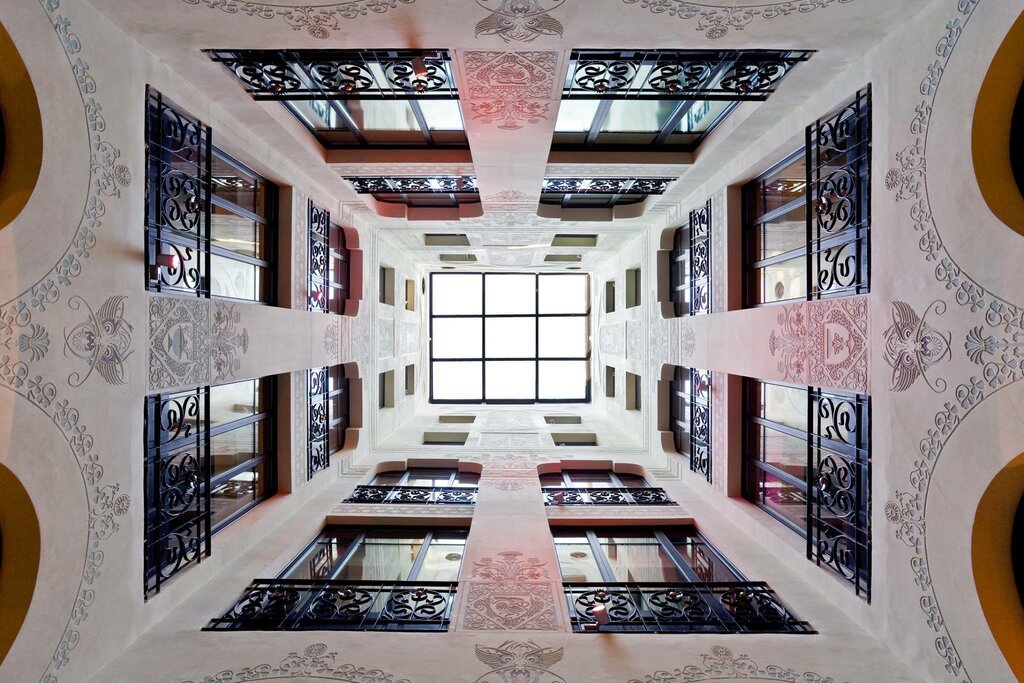 Hotel818
