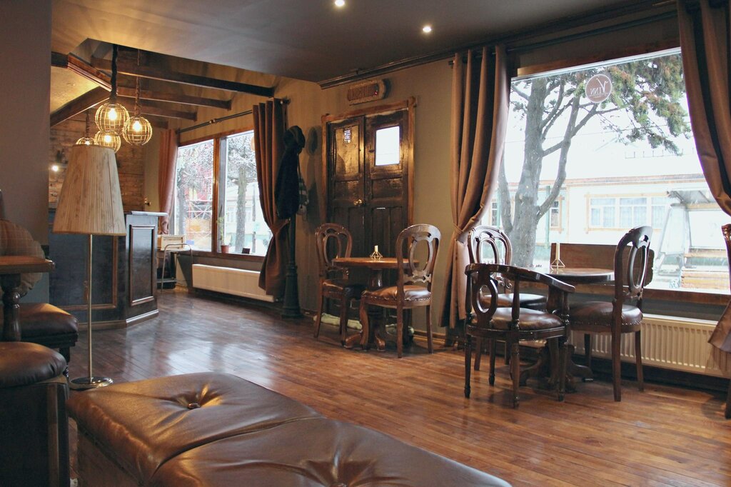 Hotel1483