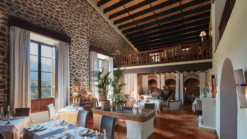 Hotel851