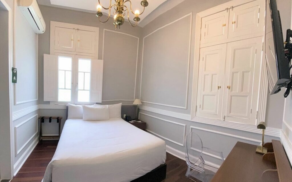 Hotel1313