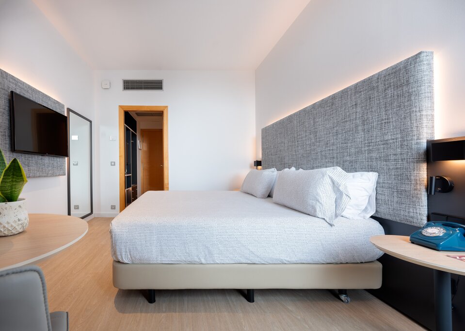 Hotel964