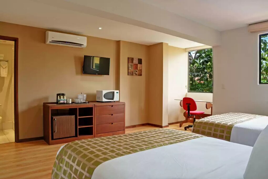 Hotel280