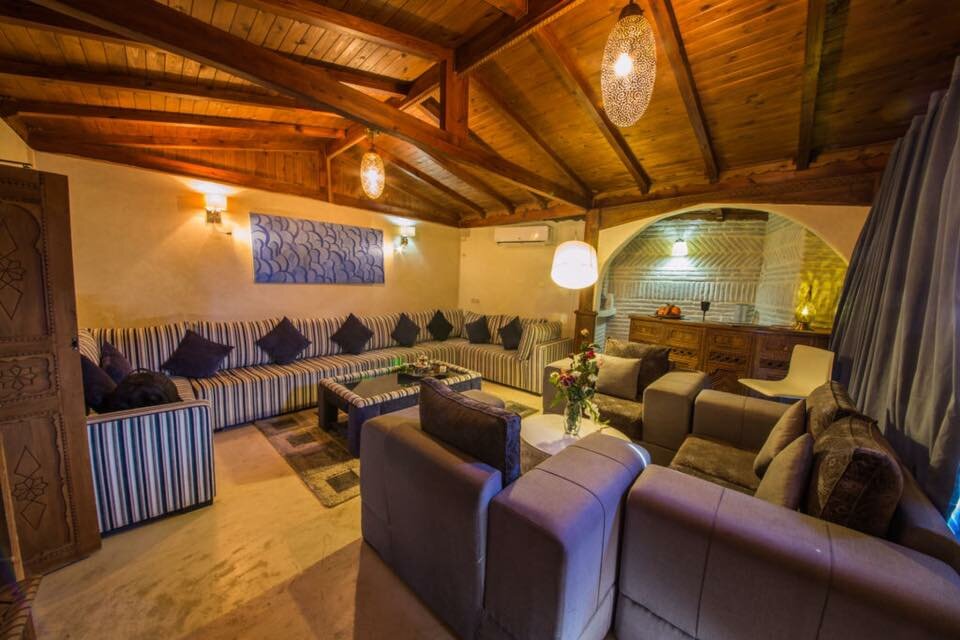 Hotel87