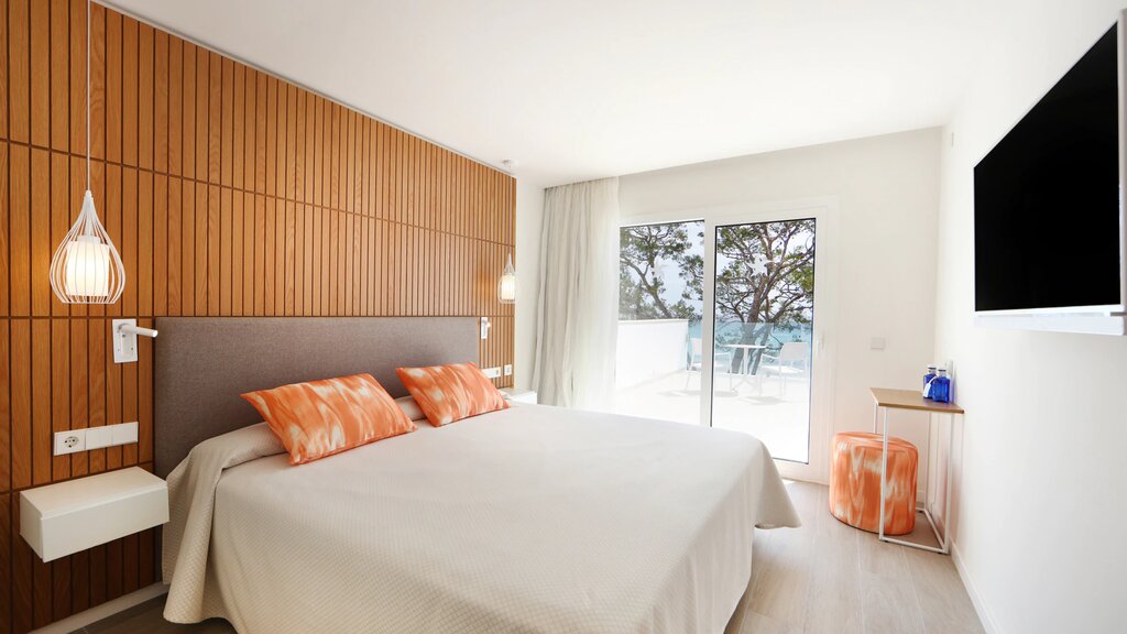 Hotel718