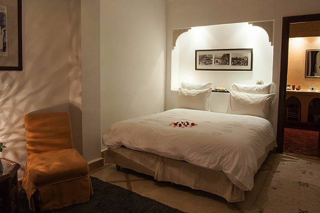 Hotel82