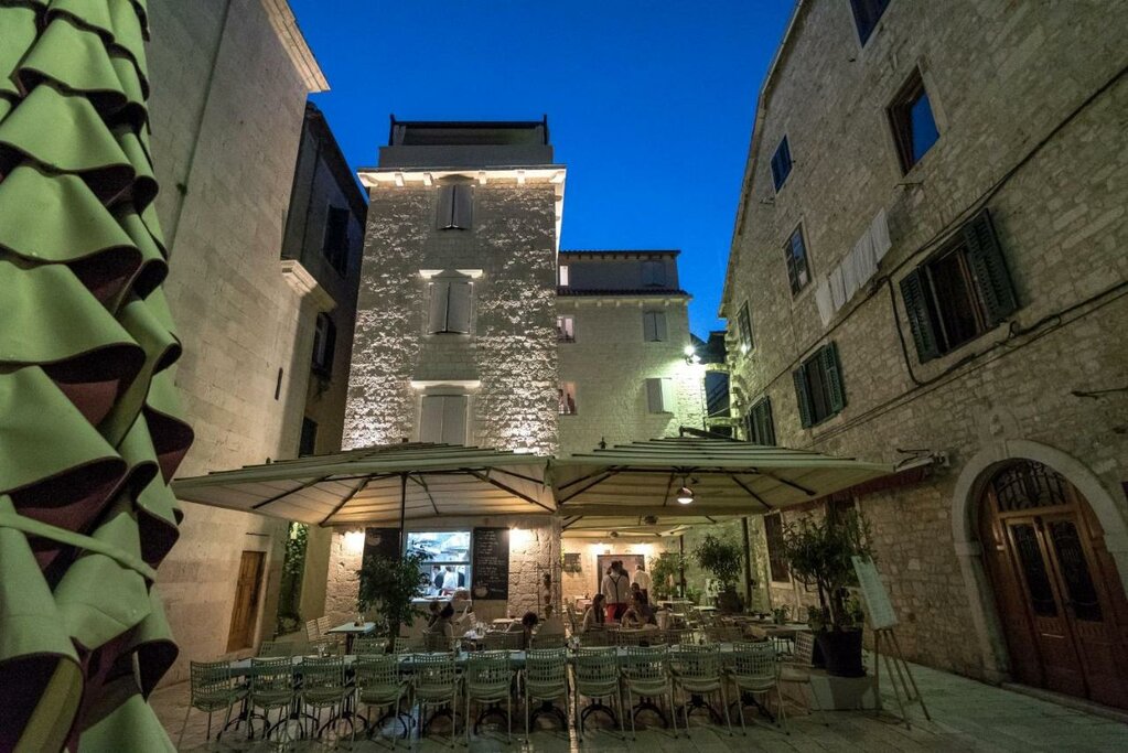Hotel1366