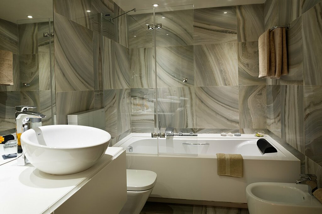 Hotel702