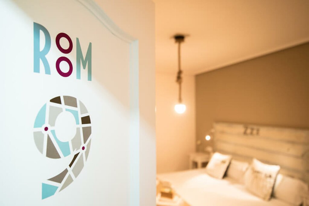 Hotel906