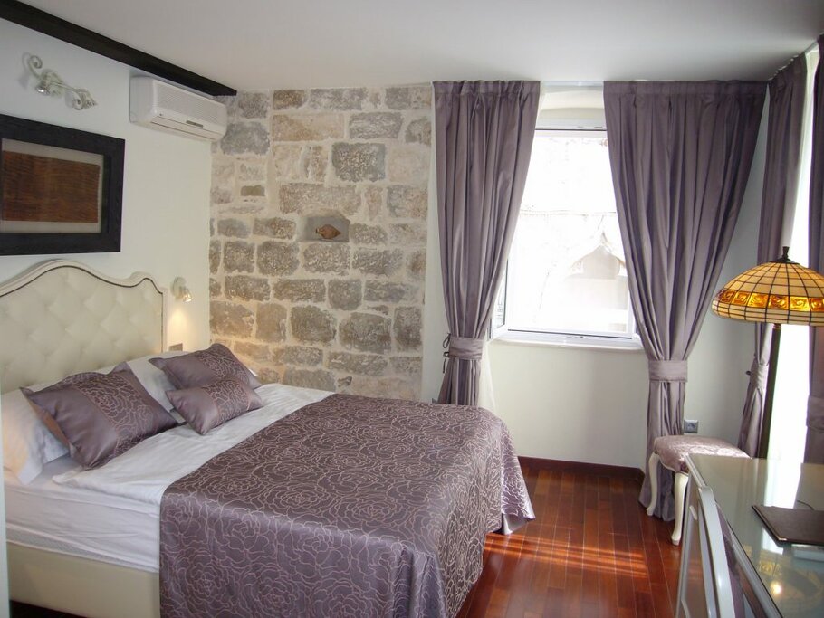 Hotel1349