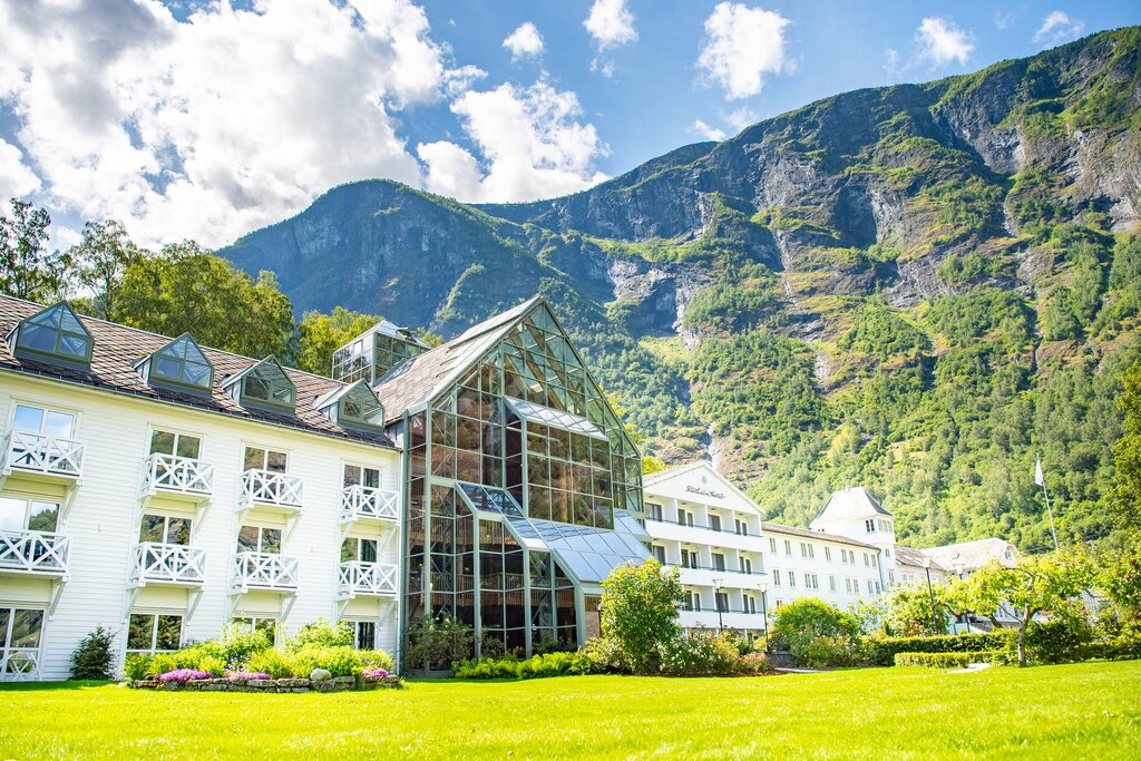 Hotel365