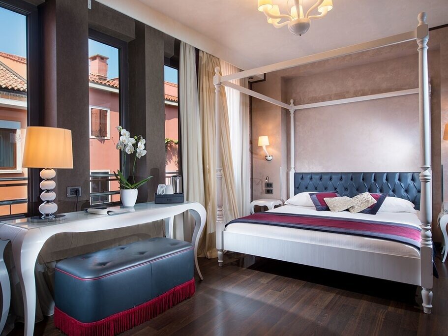 Hotel24