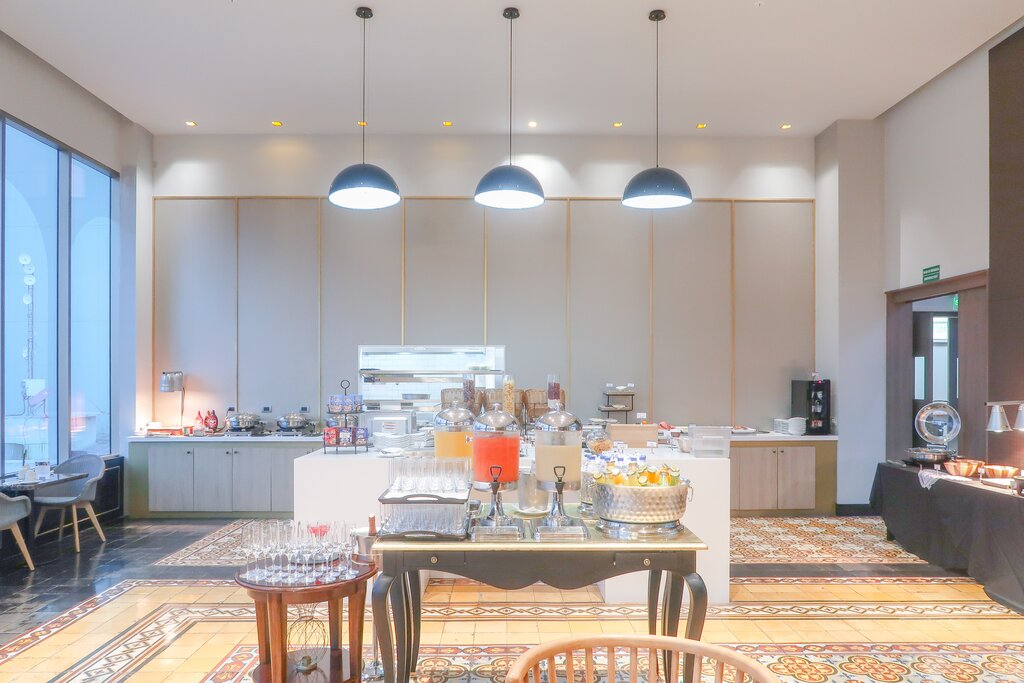 Hotel185