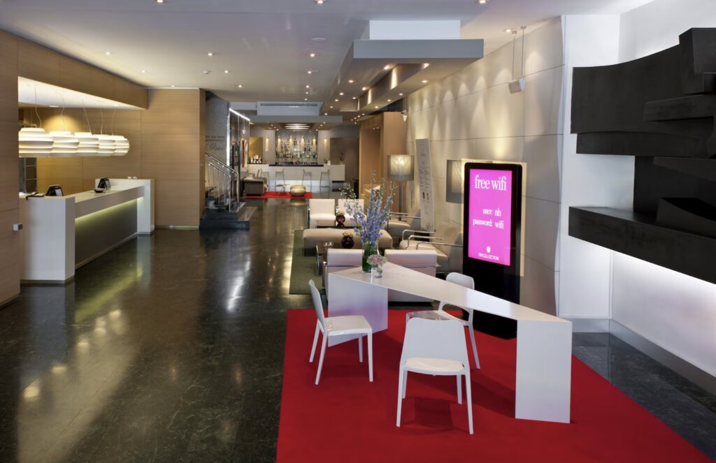 Hotel833