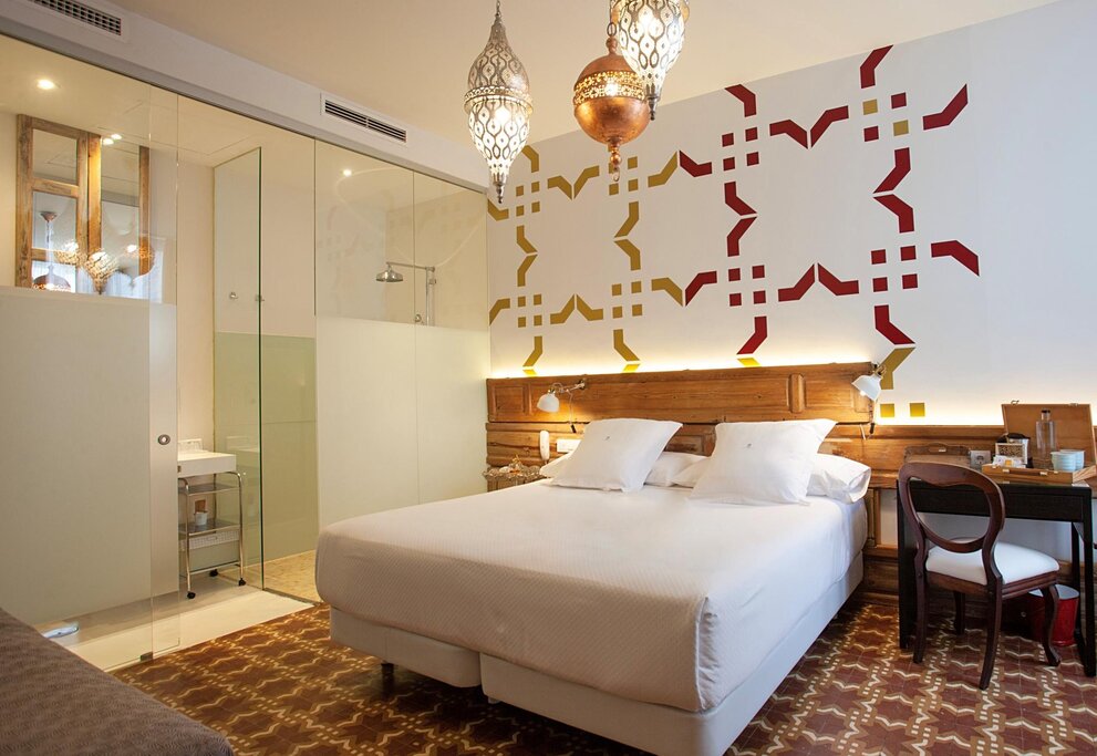 Hotel694