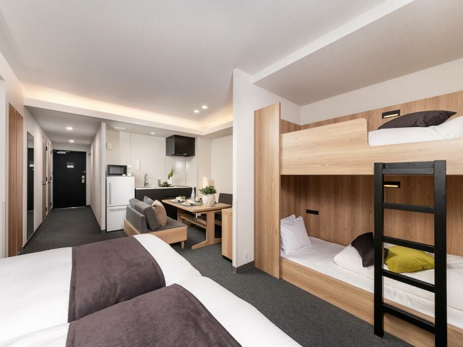Hotel142