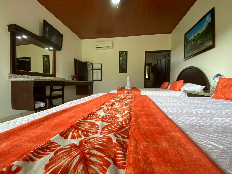 Hotel330