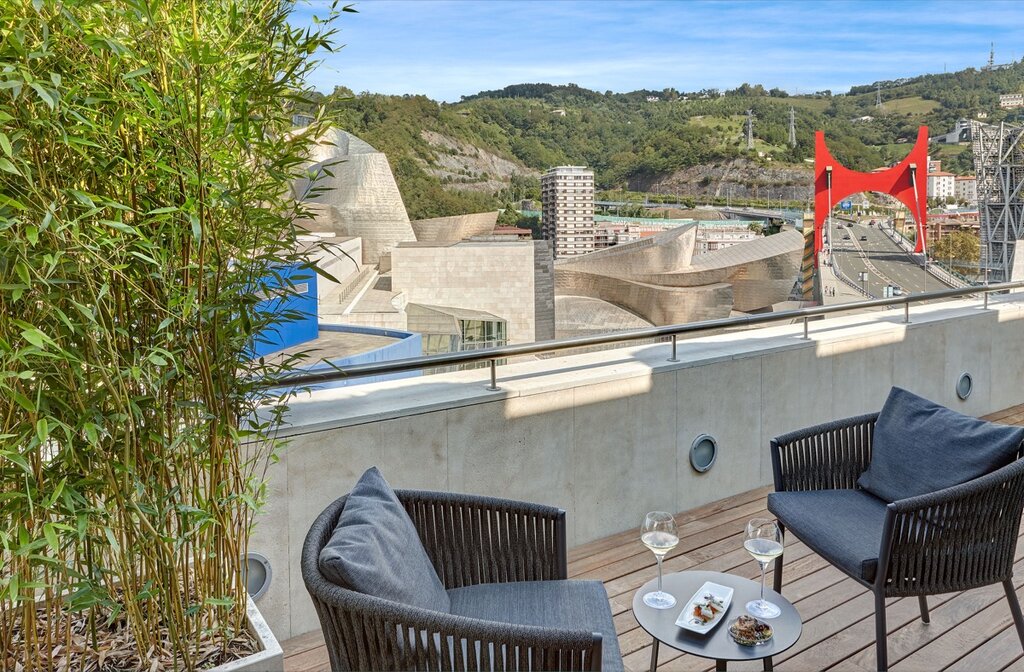 Hotel963