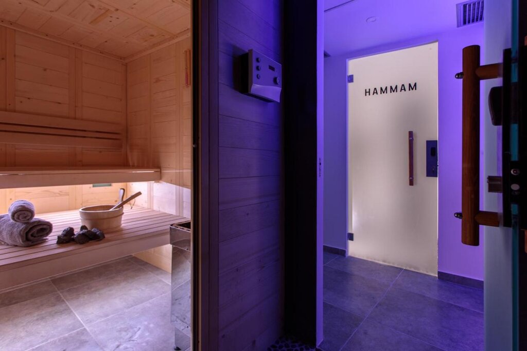 Hotel497