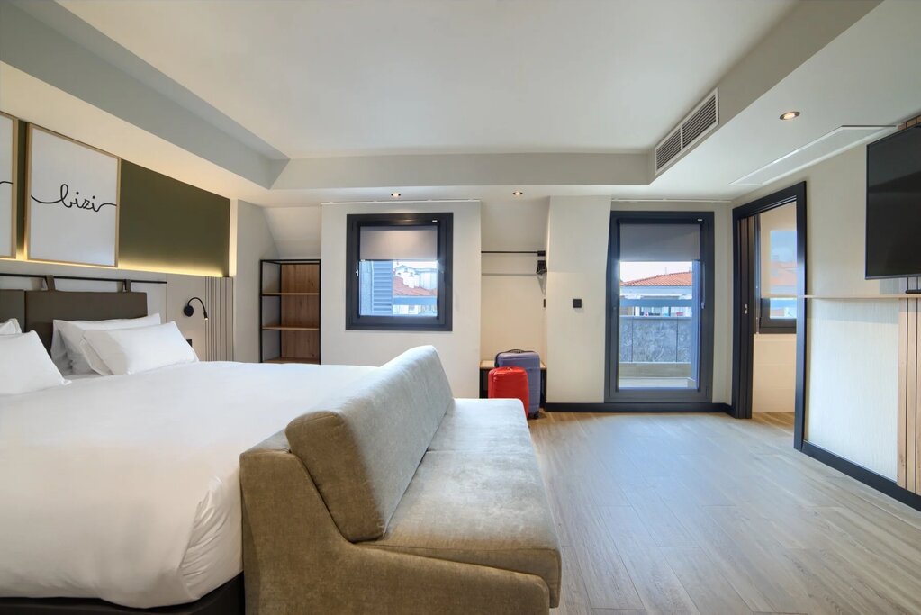Hotel1084