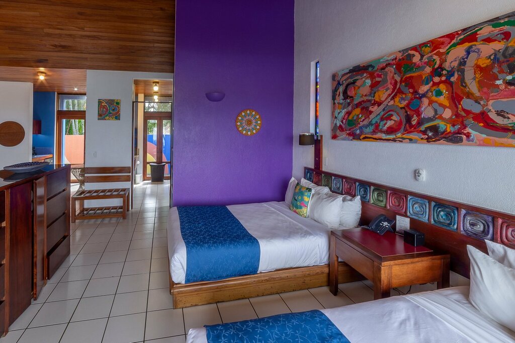 Hotel270