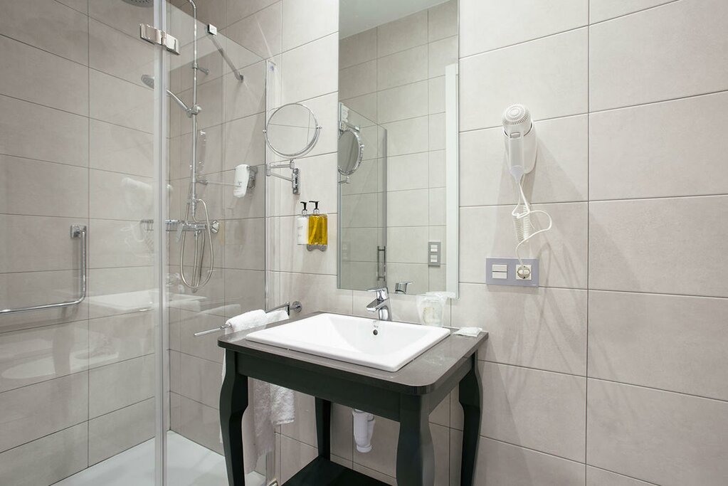 Hotel836