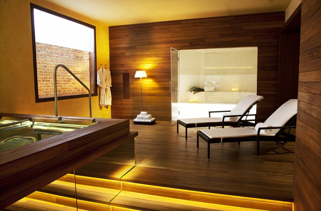 Hotel672