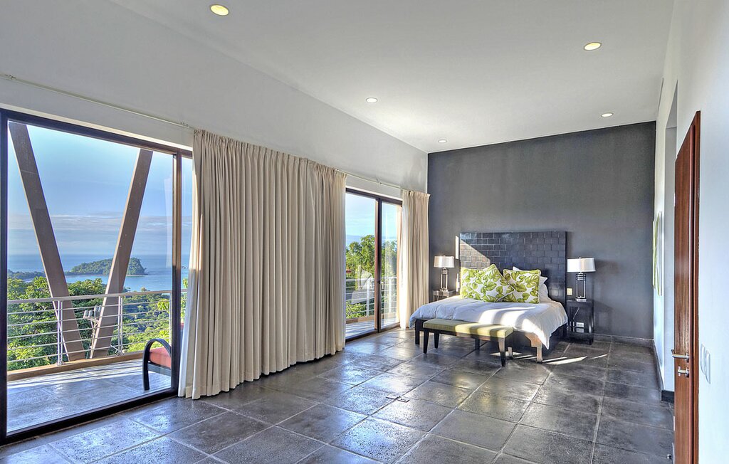 Hotel180
