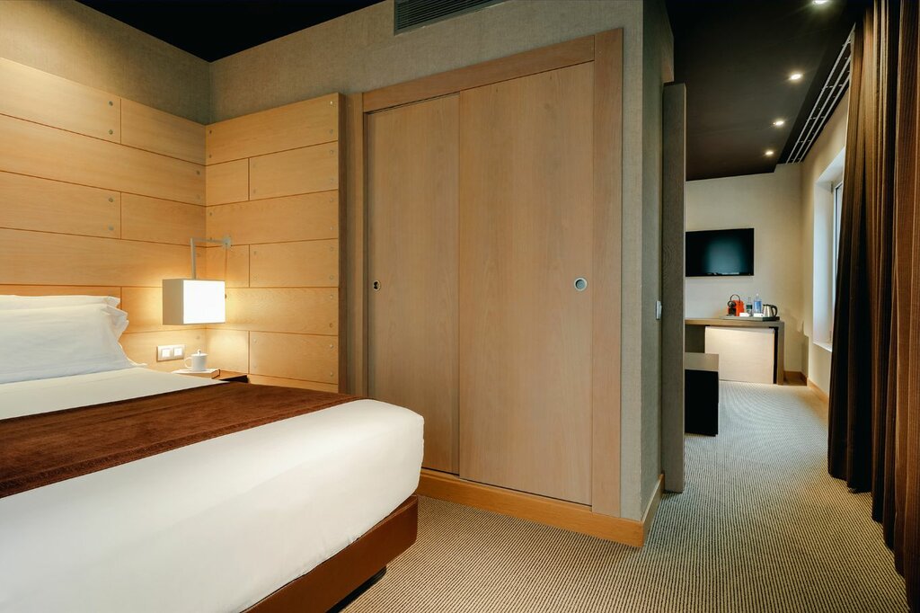 Hotel764