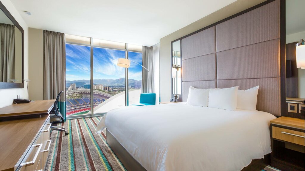 Hotel275