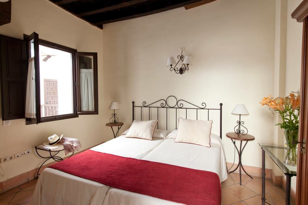 Hotel770