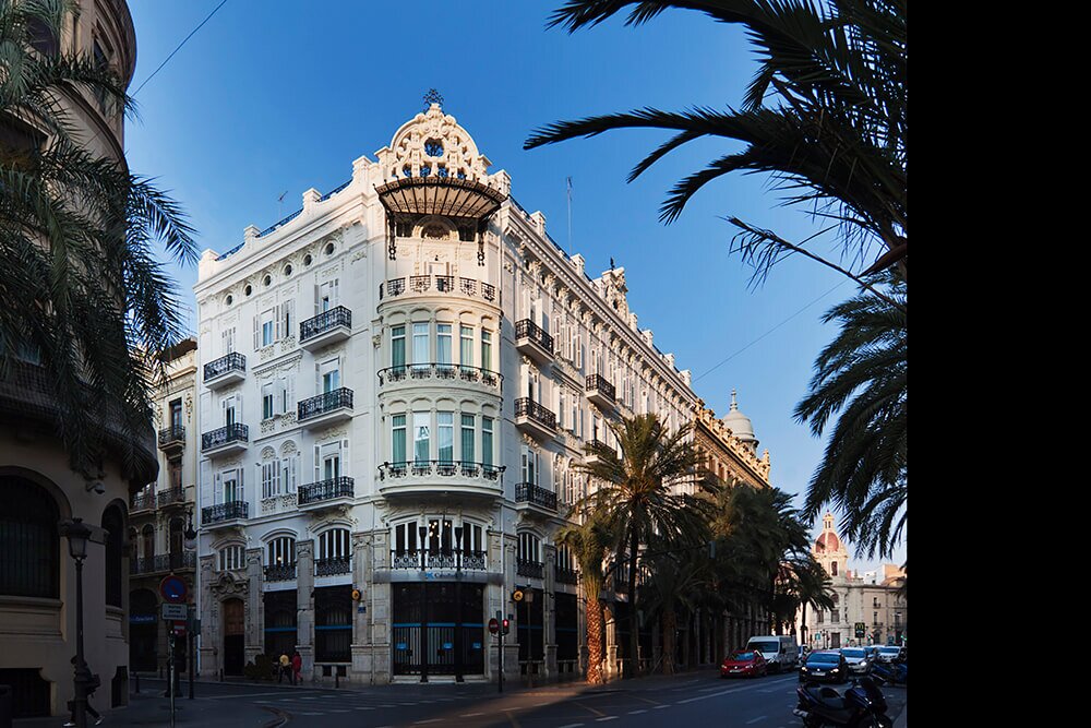 Hotel704