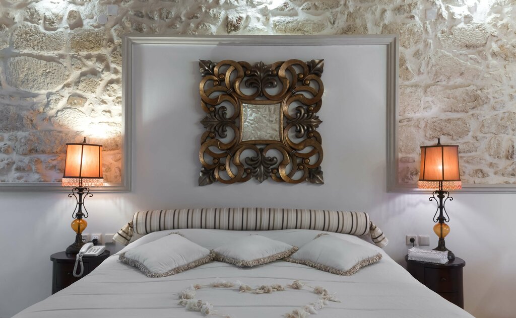 Hotel536