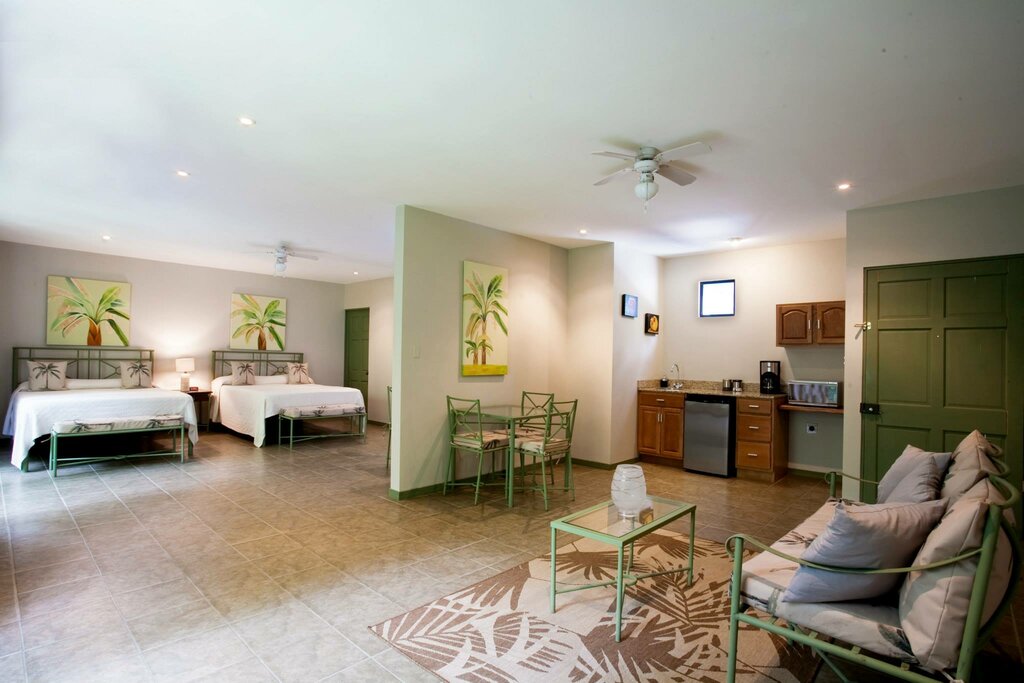 Hotel182