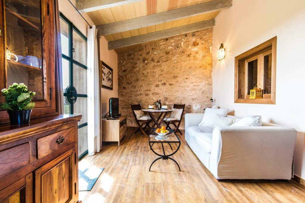 Hotel799