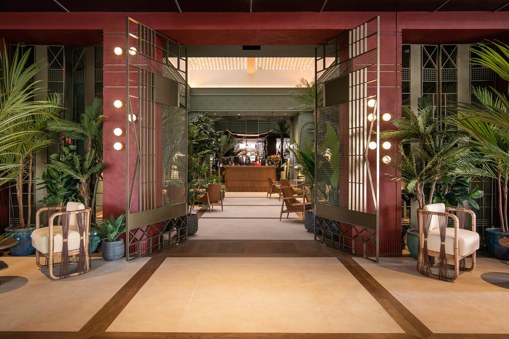 Hotel696