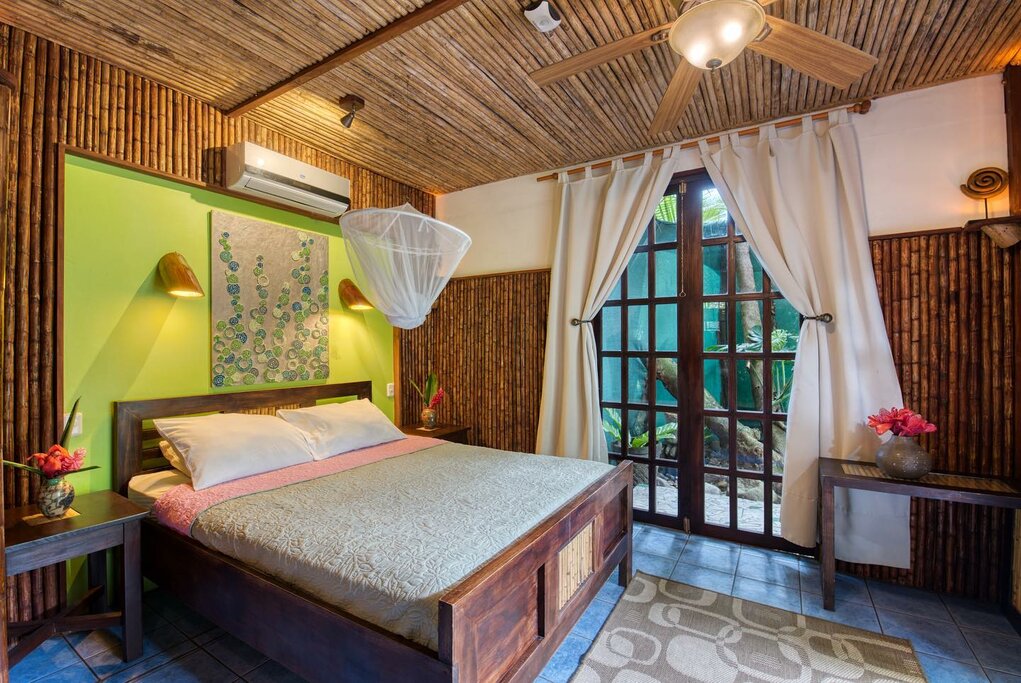 Hotel187