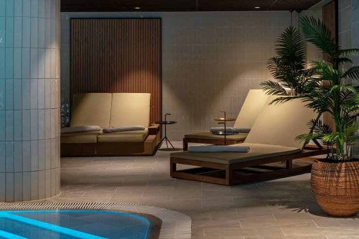 Hotel380