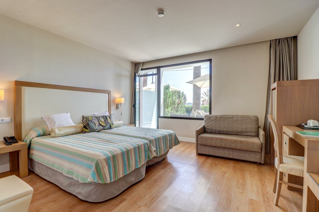 Hotel996