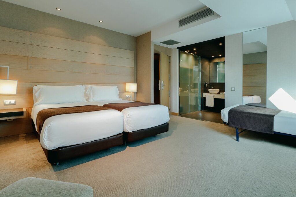 Hotel764