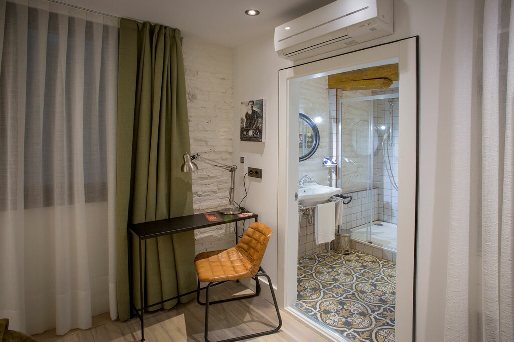 Hotel832