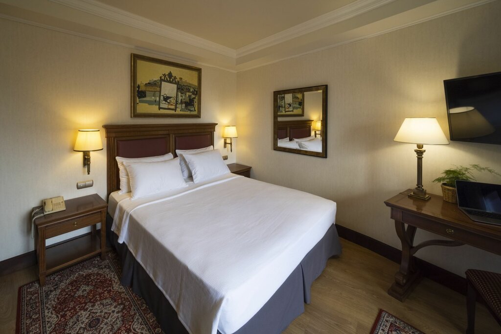 Hotel495